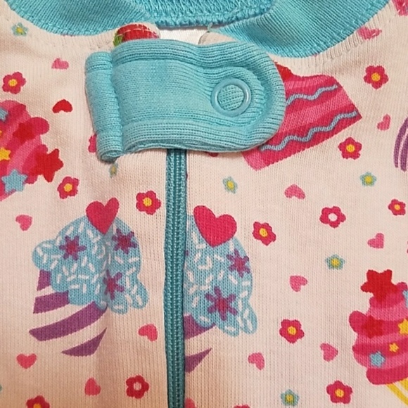 Hanna Andersson Sleeper Pajamas Cupcakes 🧁 6-9m - Picture 5 of 10